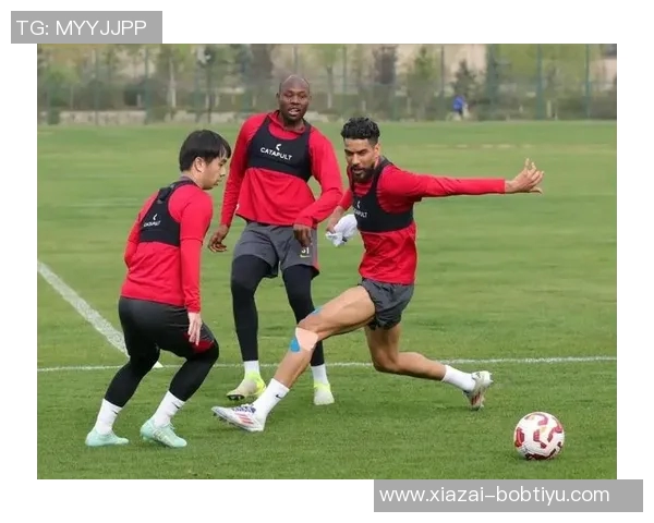 亚泰新任主帅阎峰上任43岁球队名宿力争完成准入首批目标 亚泰新任主帅阎峰上任43岁球队名宿力争完成准入首批目标