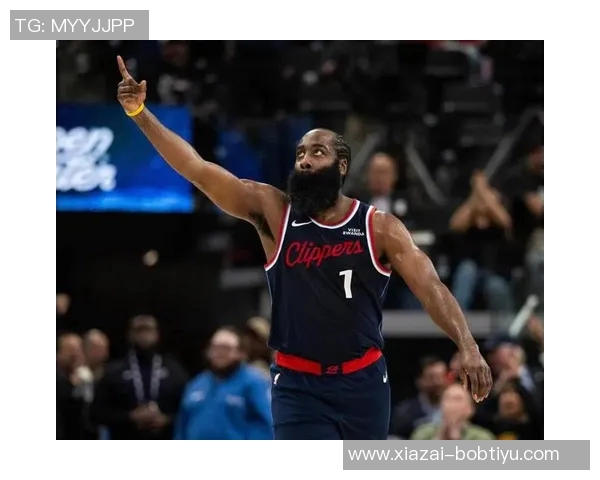 哈登三节表现平平仅得8分三分球全失状态堪忧需调整状态 哈登三节表现平平仅得8分三分球全失状态堪忧需调整状态