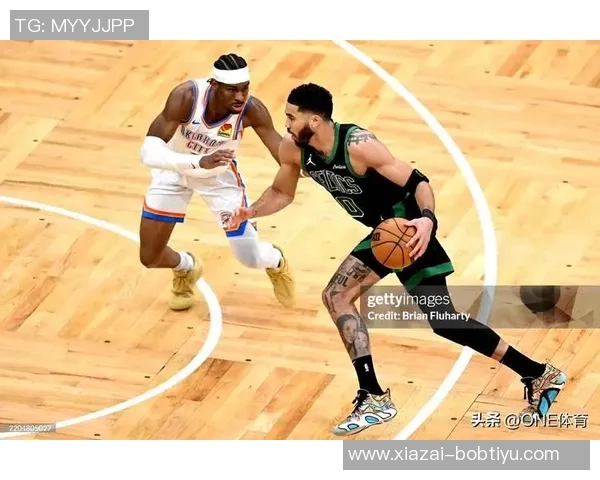 亚历山大荣膺双料MVP助力球队夺冠NBA官推热情回顾上赛季辉煌成就 亚历山大荣膺双料MVP助力球队夺冠NBA官推热情回顾上赛季辉煌成就